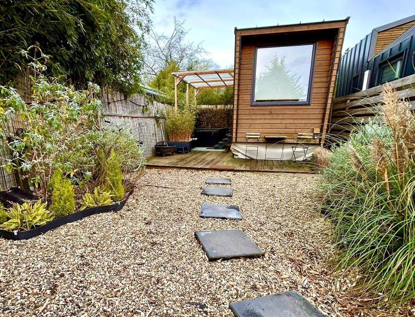 Tiny House With Garden And Jacuzzi Near Amsterdam Villa Vijfhuizen Chalet